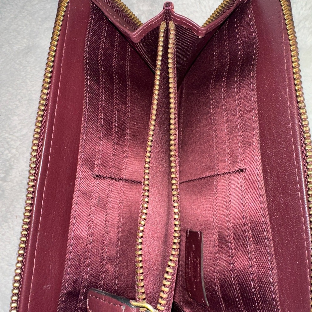 GH Bass Burgundy Leather Wristlet Wallet - Picture 4 of 6